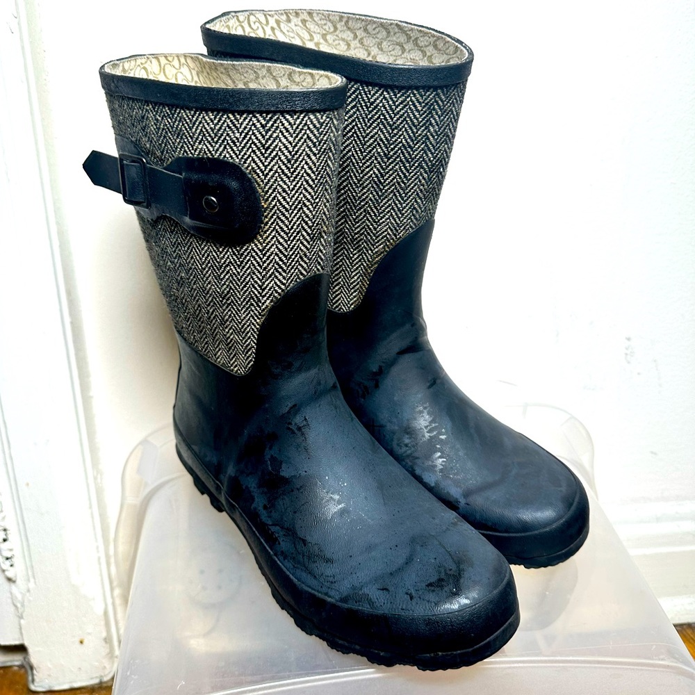 Chooka Rain Boots Size 8